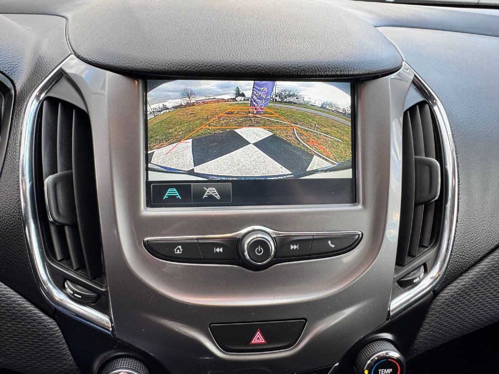 2018 Chevrolet Cruze Image 16