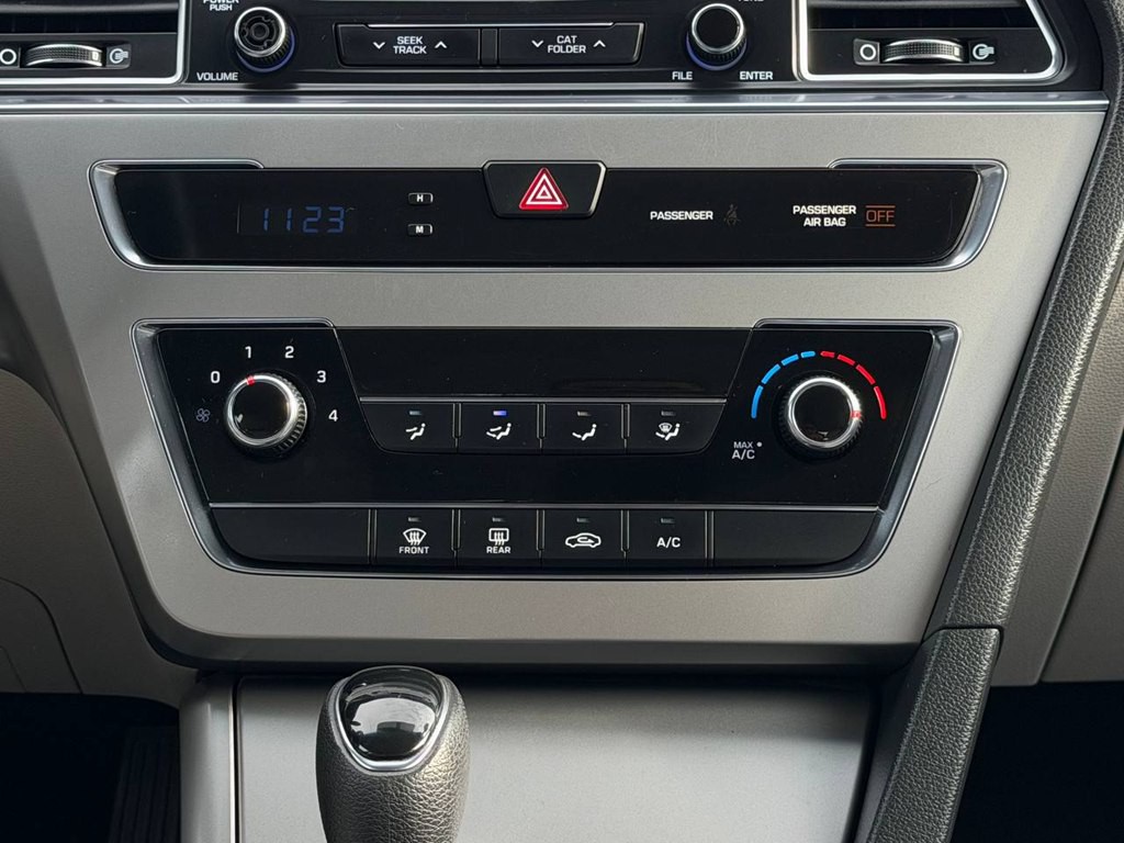 2015 Hyundai Sonata Image 25