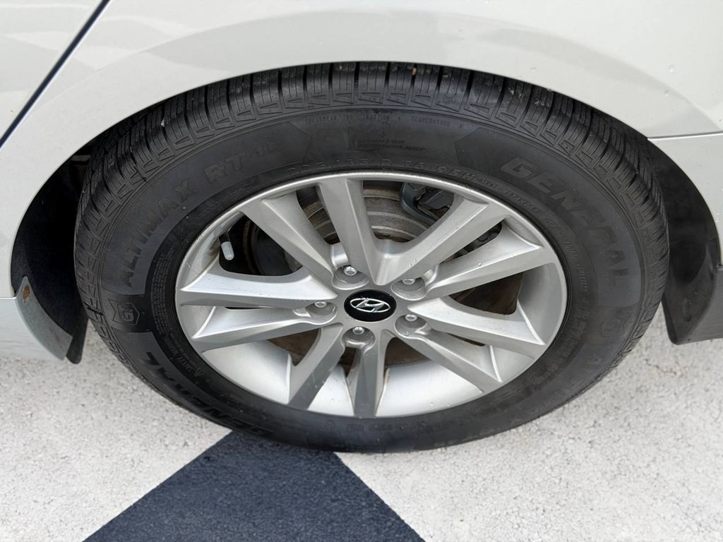 2015 Hyundai Sonata Image 41