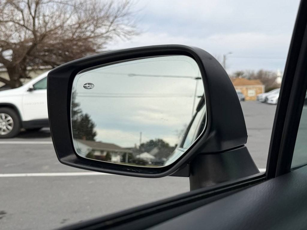 2016 Subaru Legacy Image 12