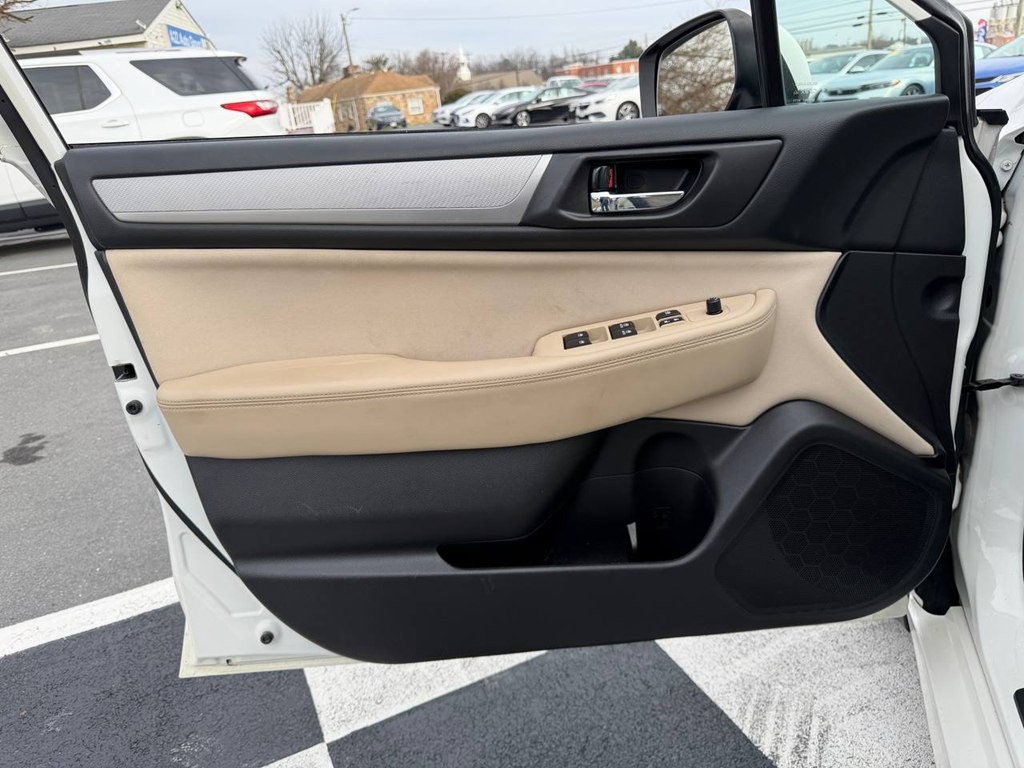 2016 Subaru Legacy Image 14