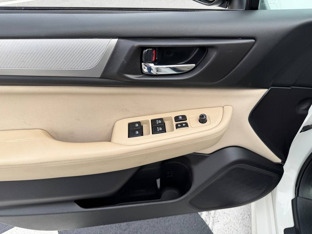 2016 Subaru Legacy Image 15