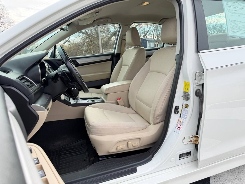 2016 Subaru Legacy Image 16