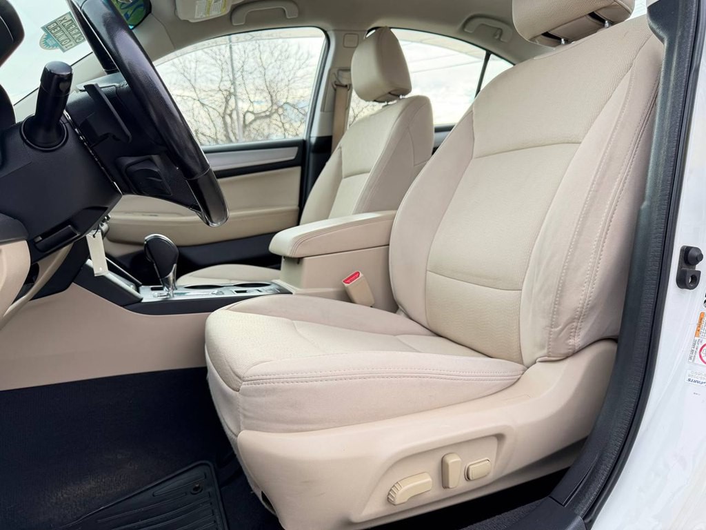 2016 Subaru Legacy Image 17
