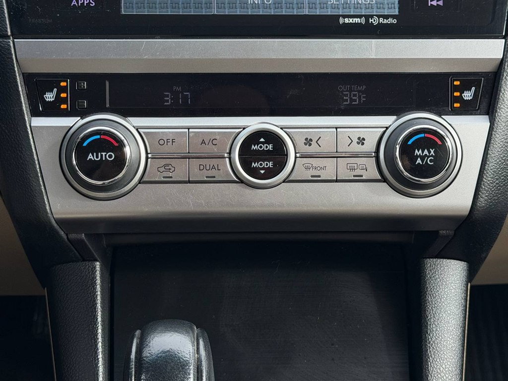 2016 Subaru Legacy Image 25