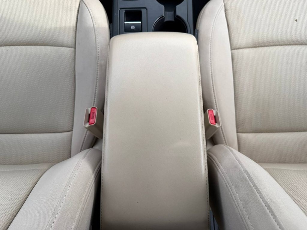 2016 Subaru Legacy Image 27