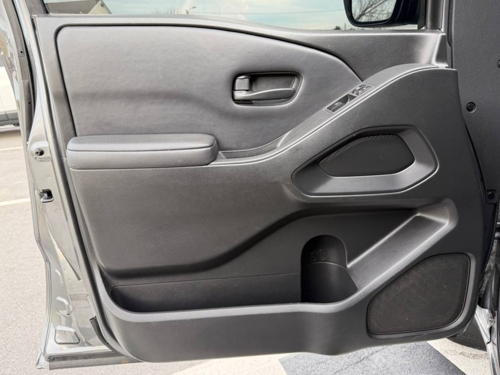 2022 Nissan Frontier Image 14