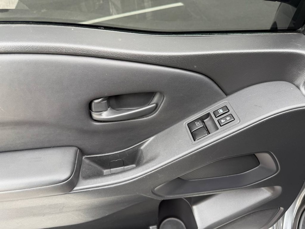 2022 Nissan Frontier Image 15