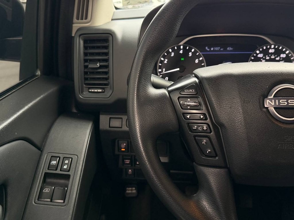 2022 Nissan Frontier Image 21
