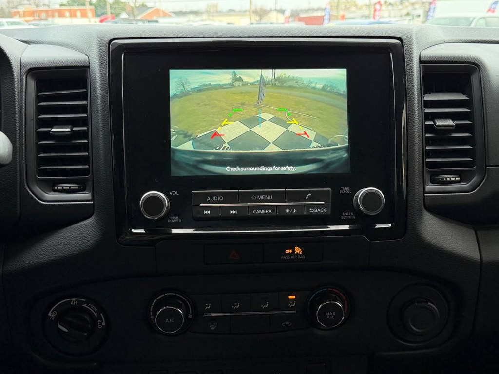 2022 Nissan Frontier Image 24