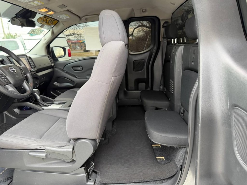 2022 Nissan Frontier Image 33