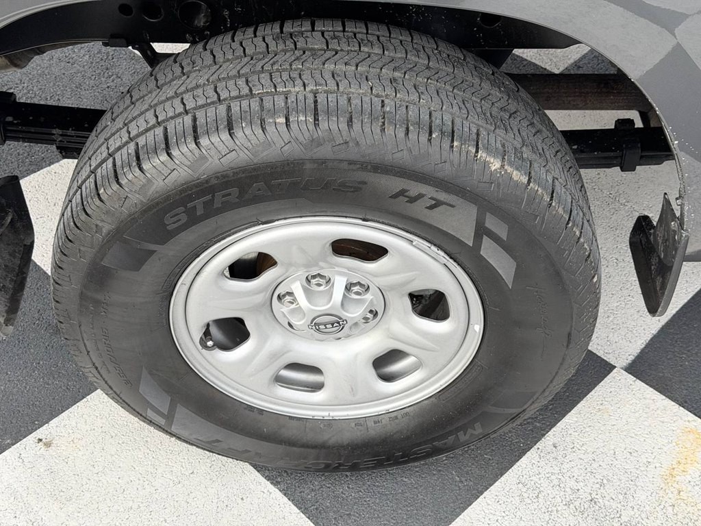 2022 Nissan Frontier Image 37