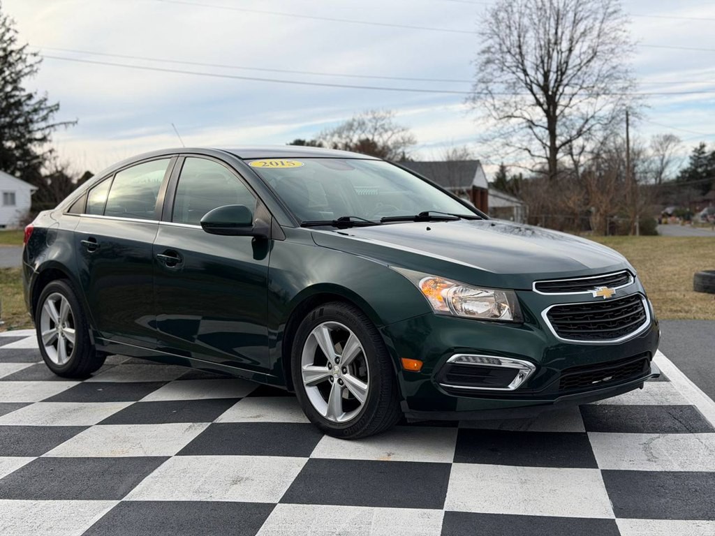 2015 Chevrolet Cruze Image 4