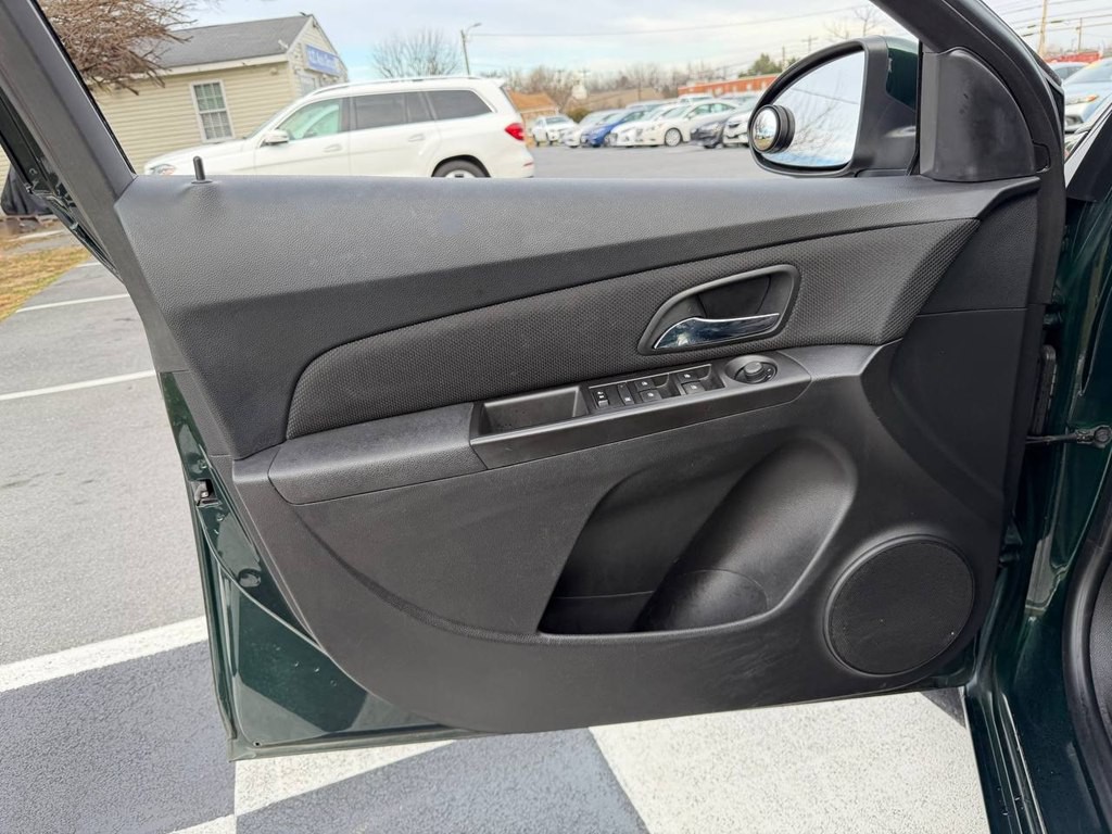 2015 Chevrolet Cruze Image 15