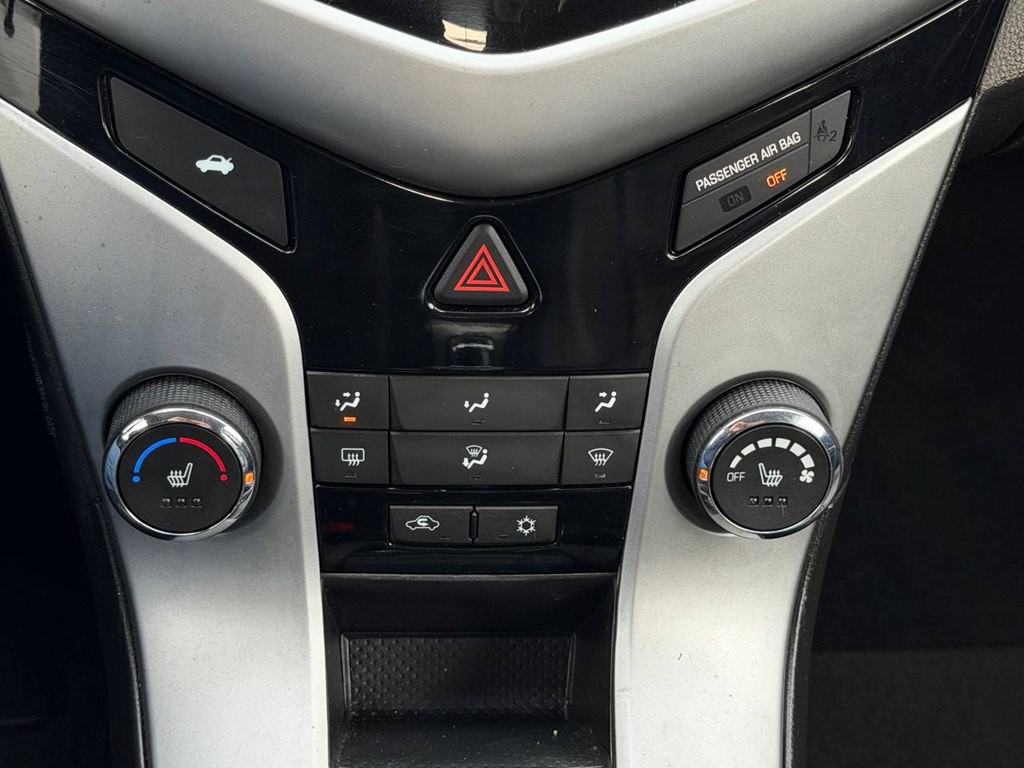 2015 Chevrolet Cruze Image 26