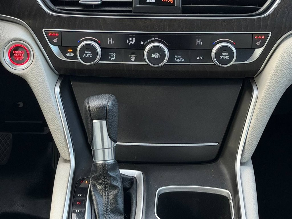 2019 Honda Accord Image 30