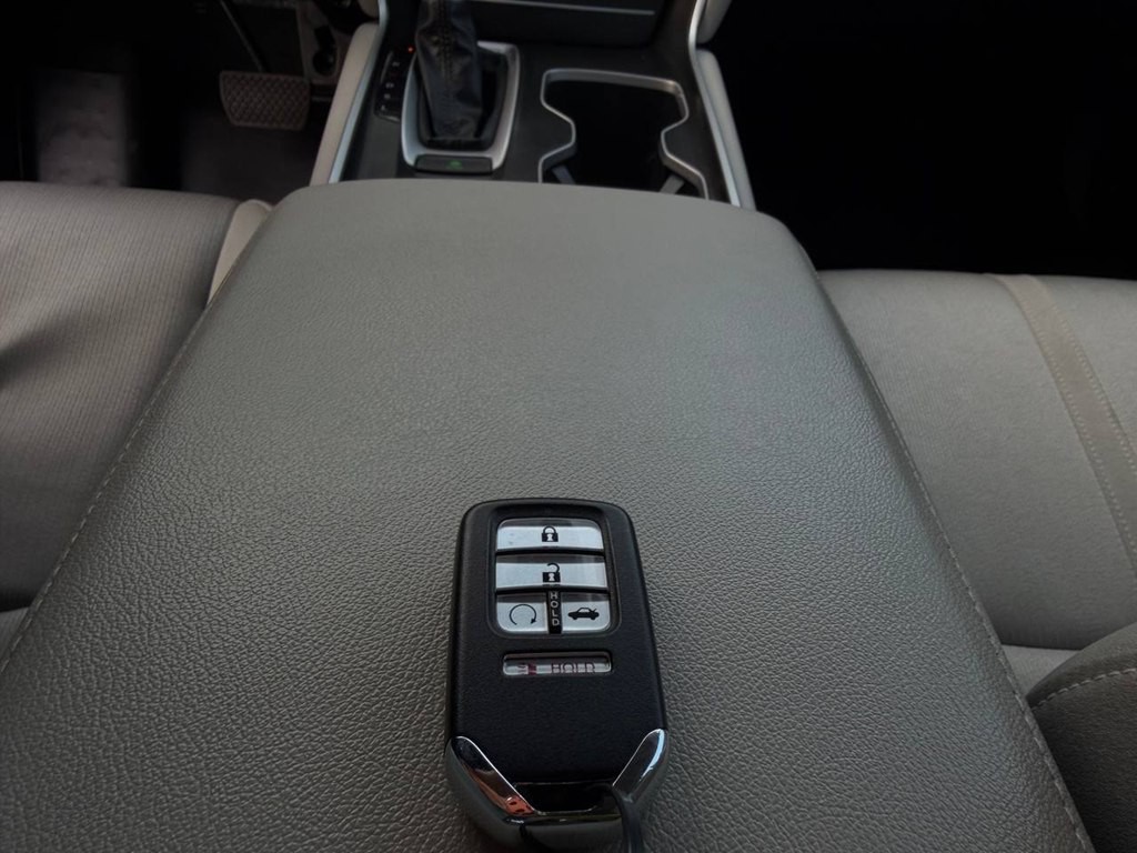 2019 Honda Accord Image 45