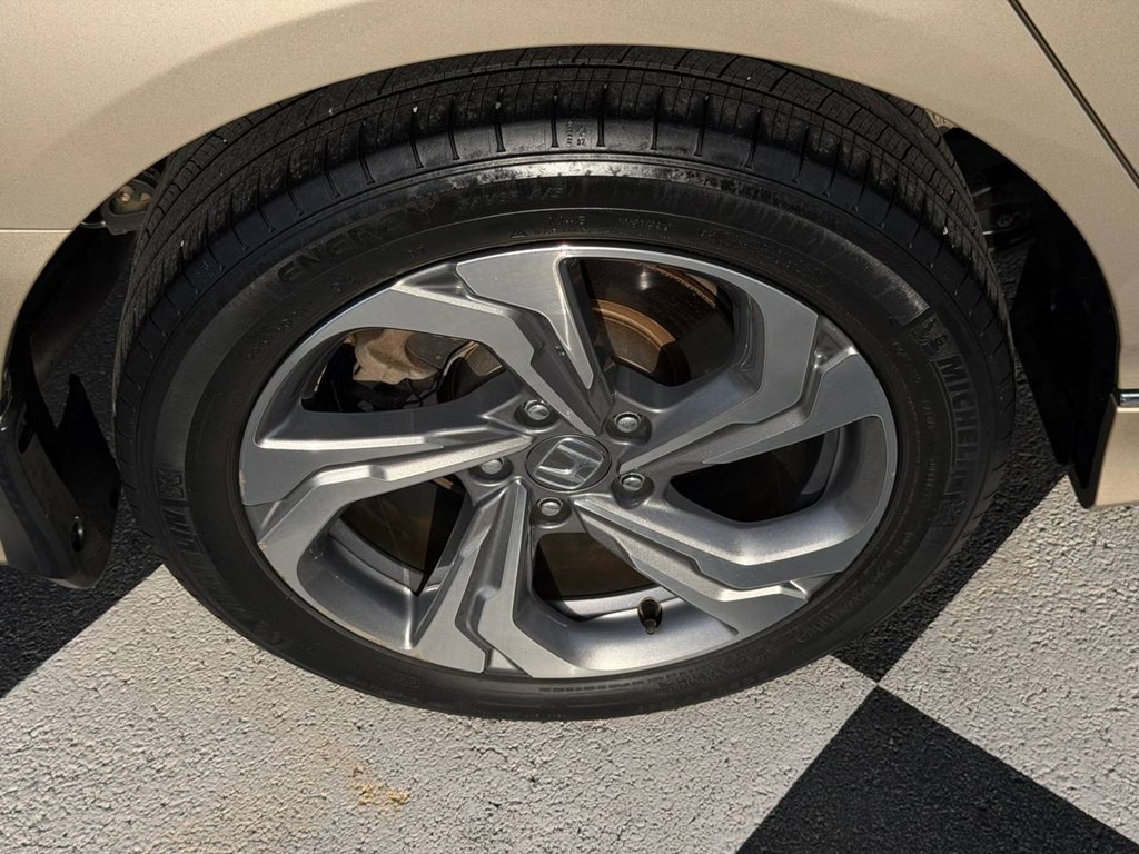 2019 Honda Accord Image 47