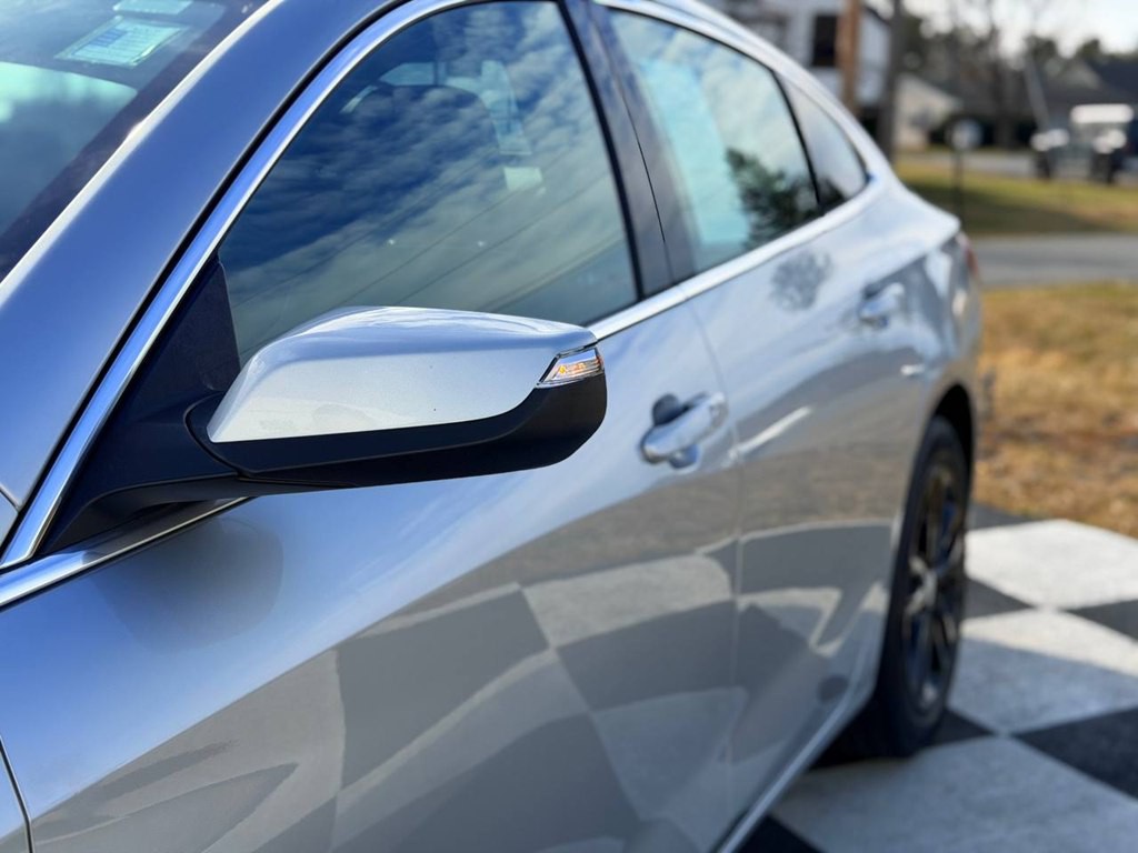 2018 Chevrolet Malibu Image 12