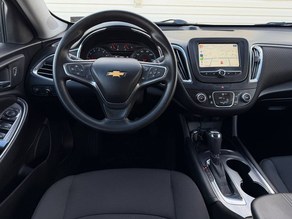 2018 Chevrolet Malibu Image 20