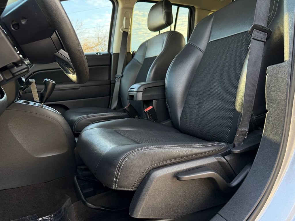 2015 Jeep Compass Image 19