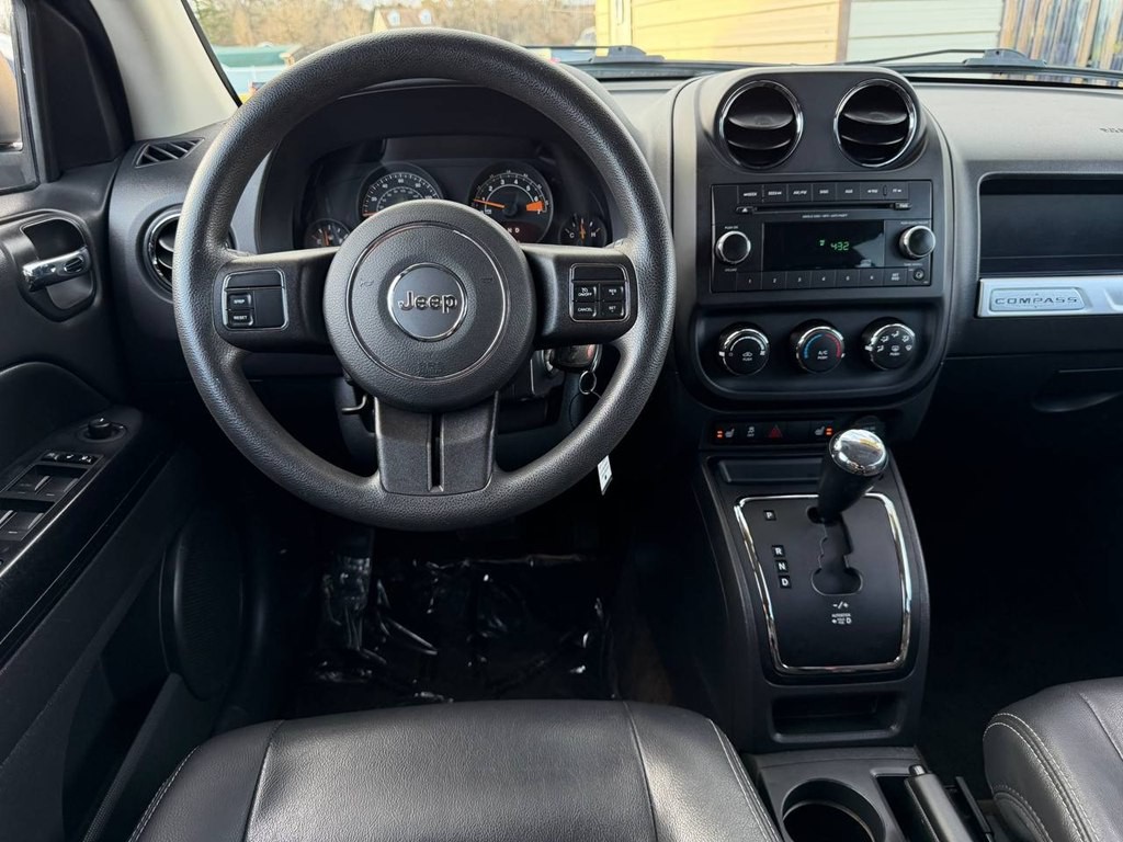 2015 Jeep Compass Image 21