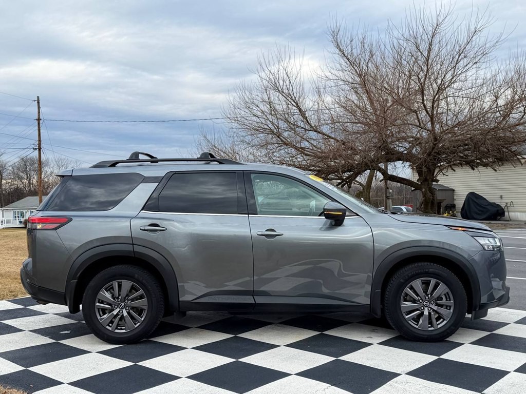 2022 Nissan Pathfinder Image 8