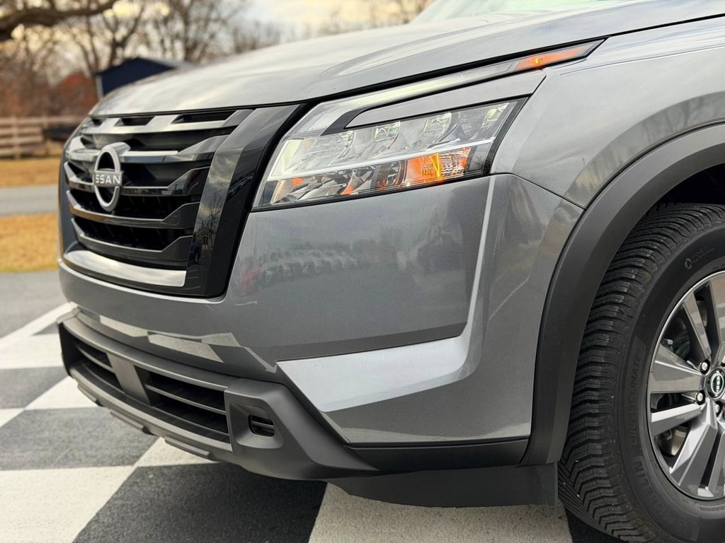 2022 Nissan Pathfinder Image 10