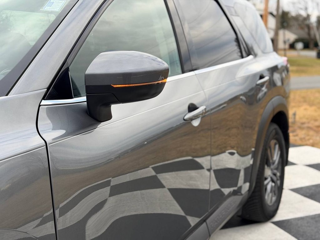 2022 Nissan Pathfinder Image 12