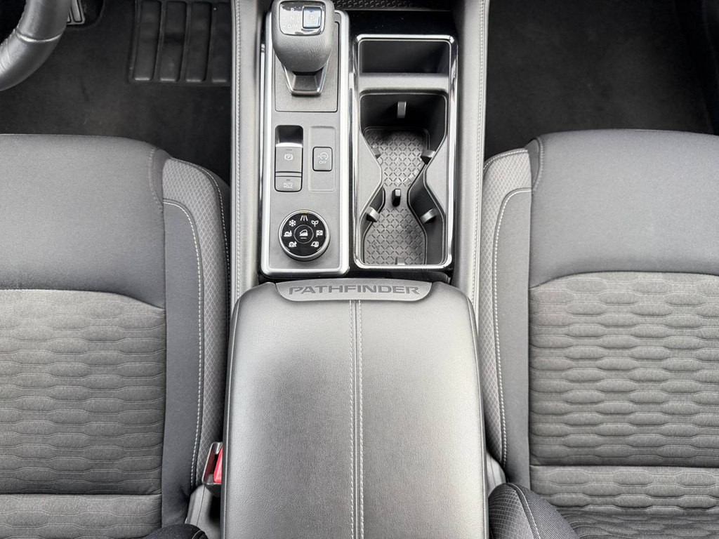 2022 Nissan Pathfinder Image 32