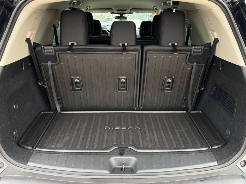 2022 Nissan Pathfinder Image 45