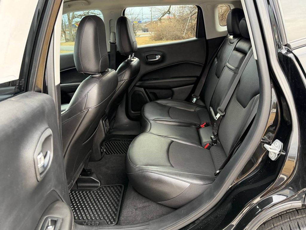 2019 Jeep Compass Image 39