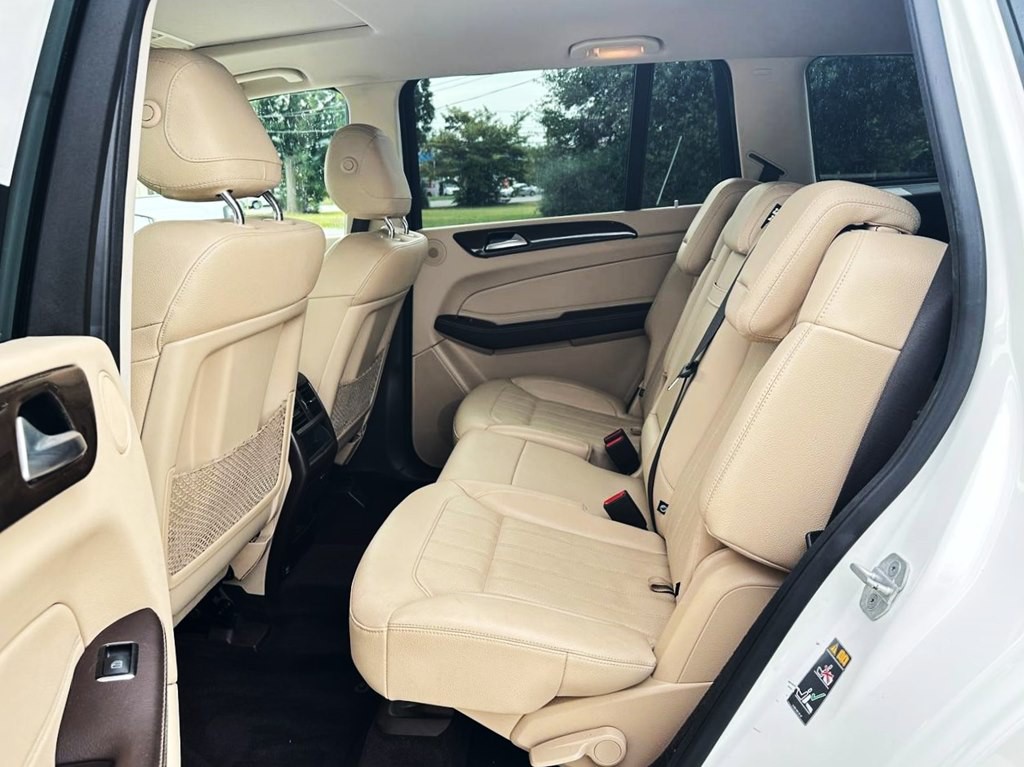 2017 Mercedes-Benz GLS-Class Image 32