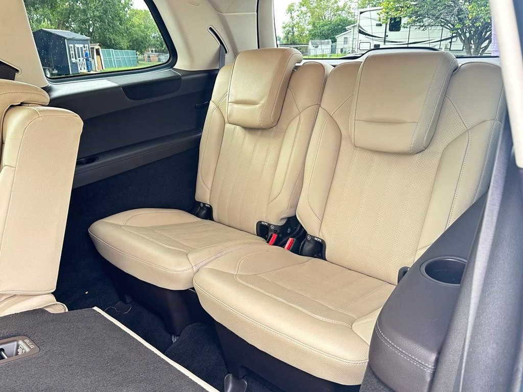 2017 Mercedes-Benz GLS-Class Image 35