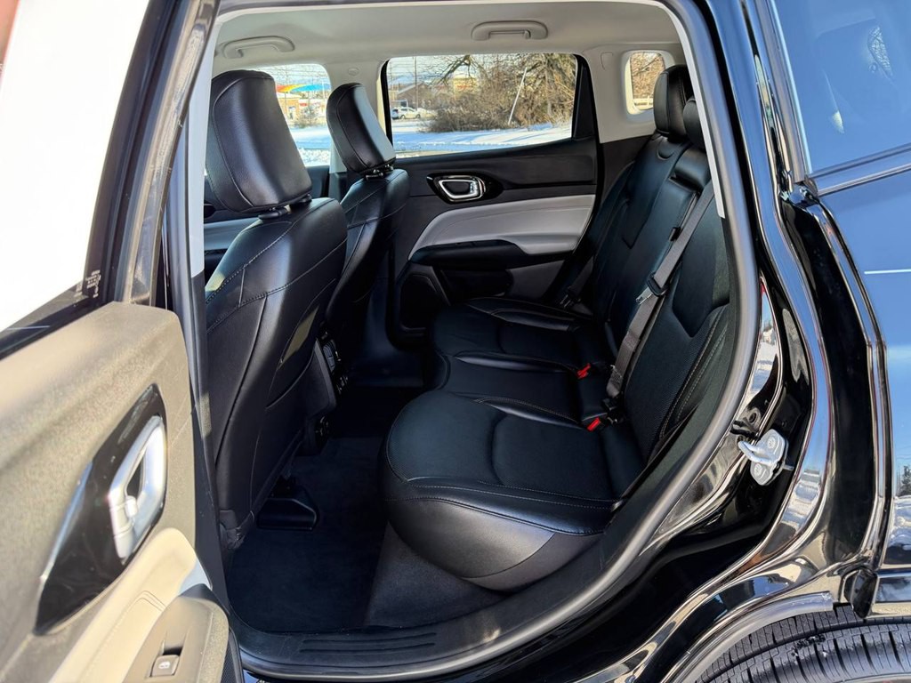 2022 Jeep Compass Image 38