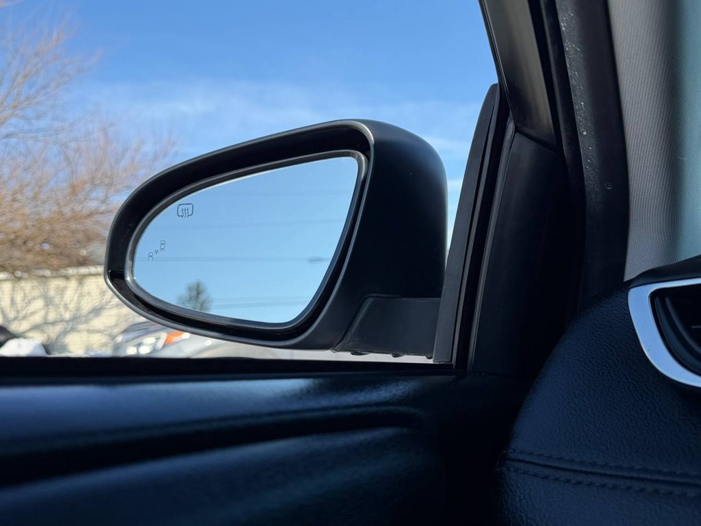 2016 Toyota Avalon Image 13