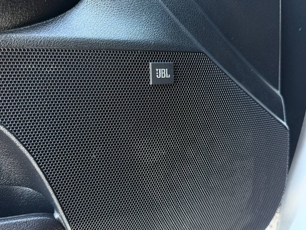 2016 Toyota Avalon Image 18