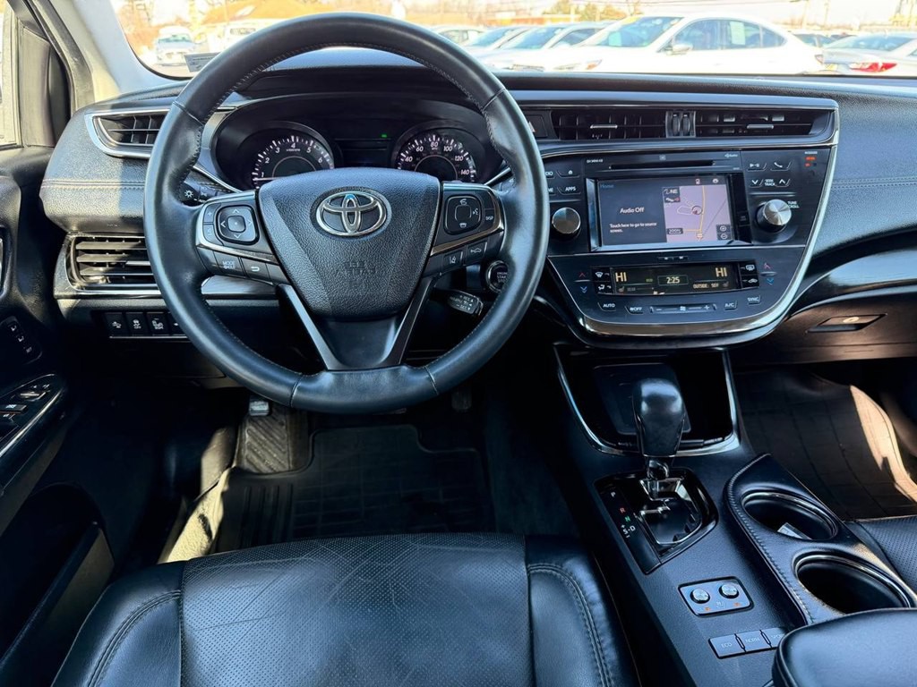 2016 Toyota Avalon Image 22