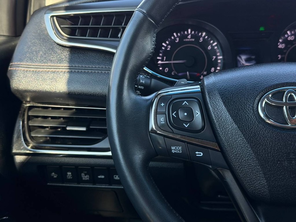 2016 Toyota Avalon Image 24