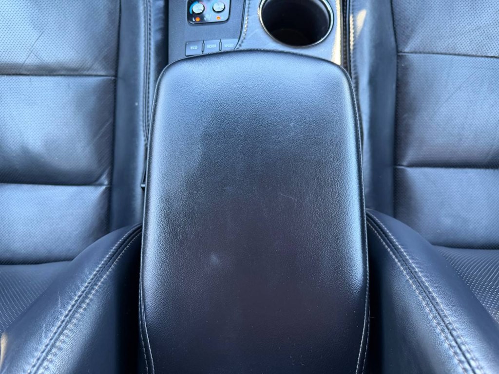 2016 Toyota Avalon Image 34