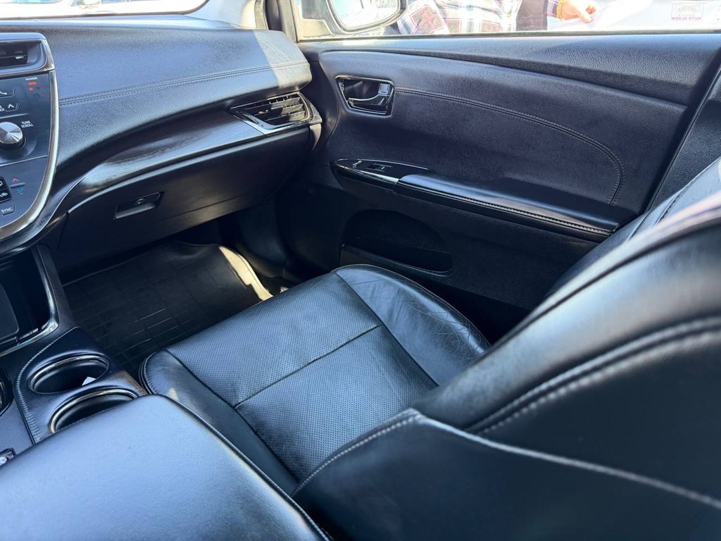 2016 Toyota Avalon Image 36