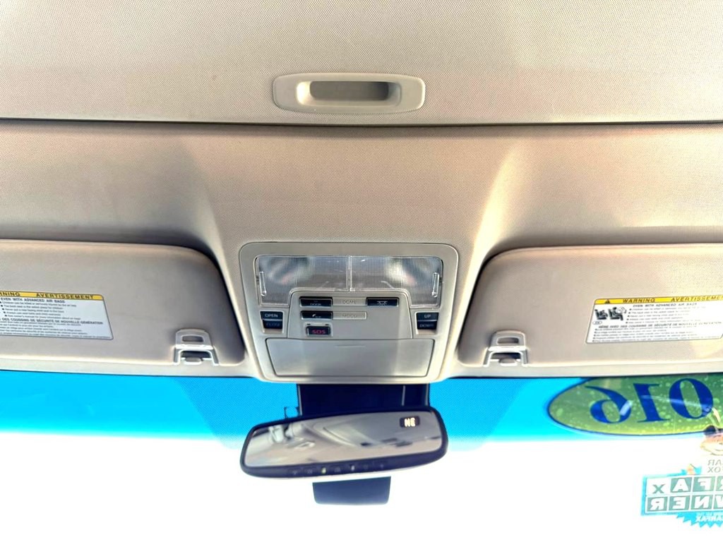 2016 Toyota Avalon Image 38