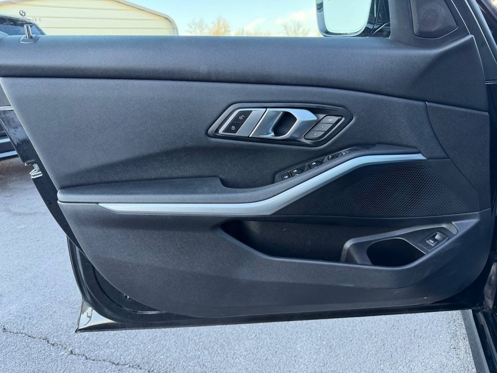 2021 BMW 3 Series Image 16