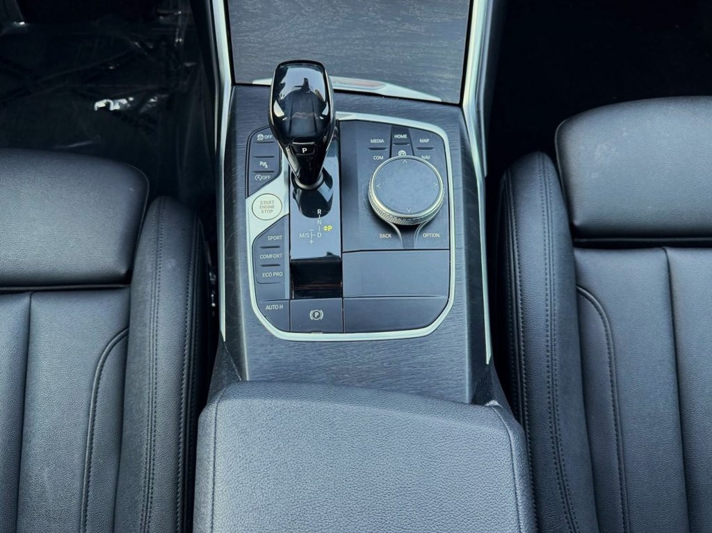 2021 BMW 3 Series Image 34