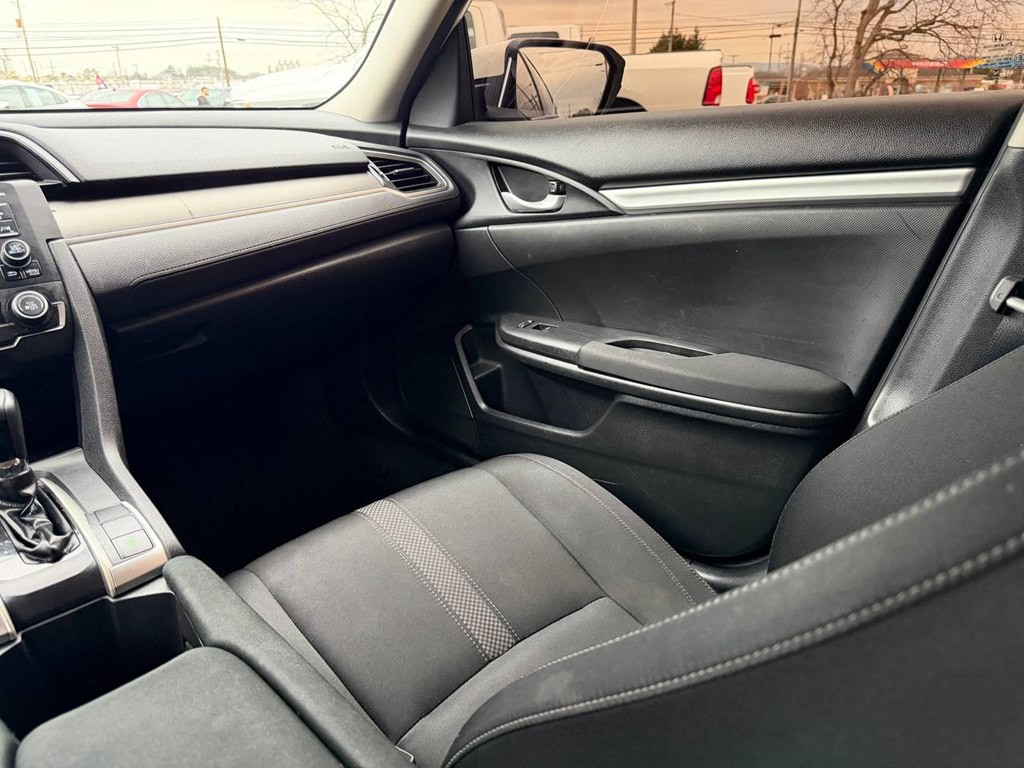 2021 Honda Civic Image 32