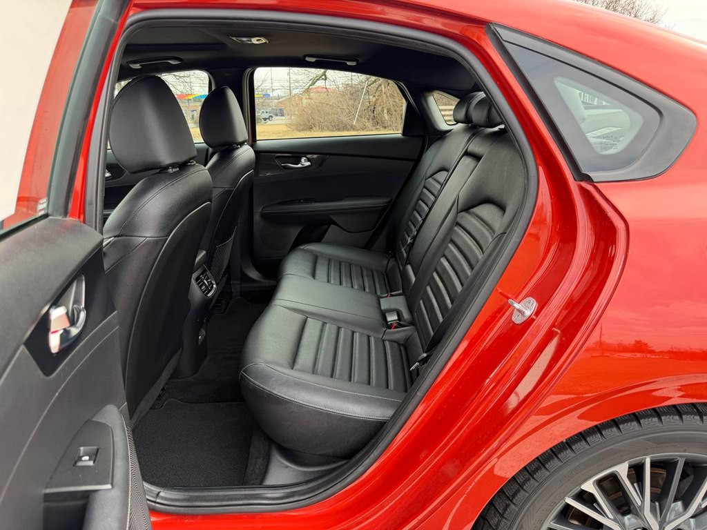 2022 Kia Forte Image 38