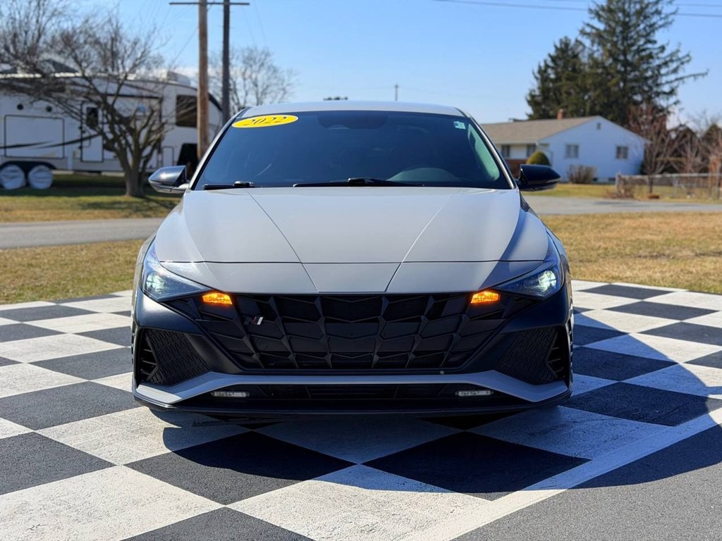 2022 Hyundai Elantra Image 3