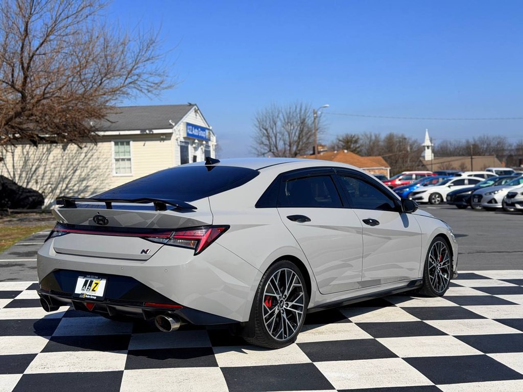 2022 Hyundai Elantra Image 5