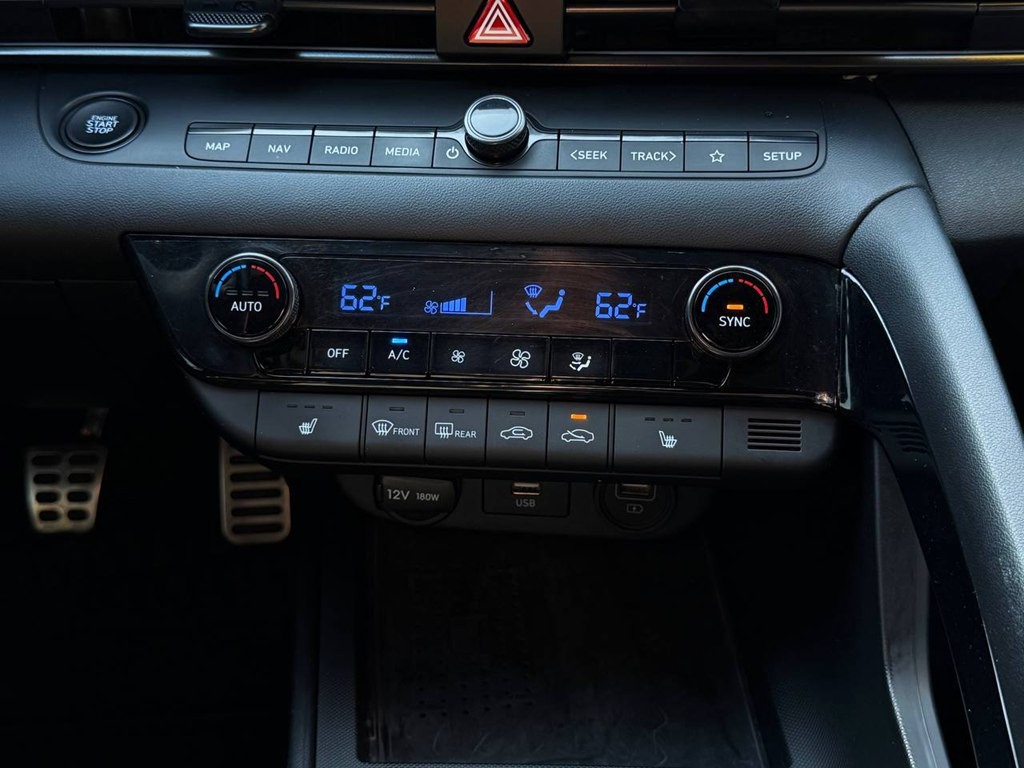 2022 Hyundai Elantra Image 33