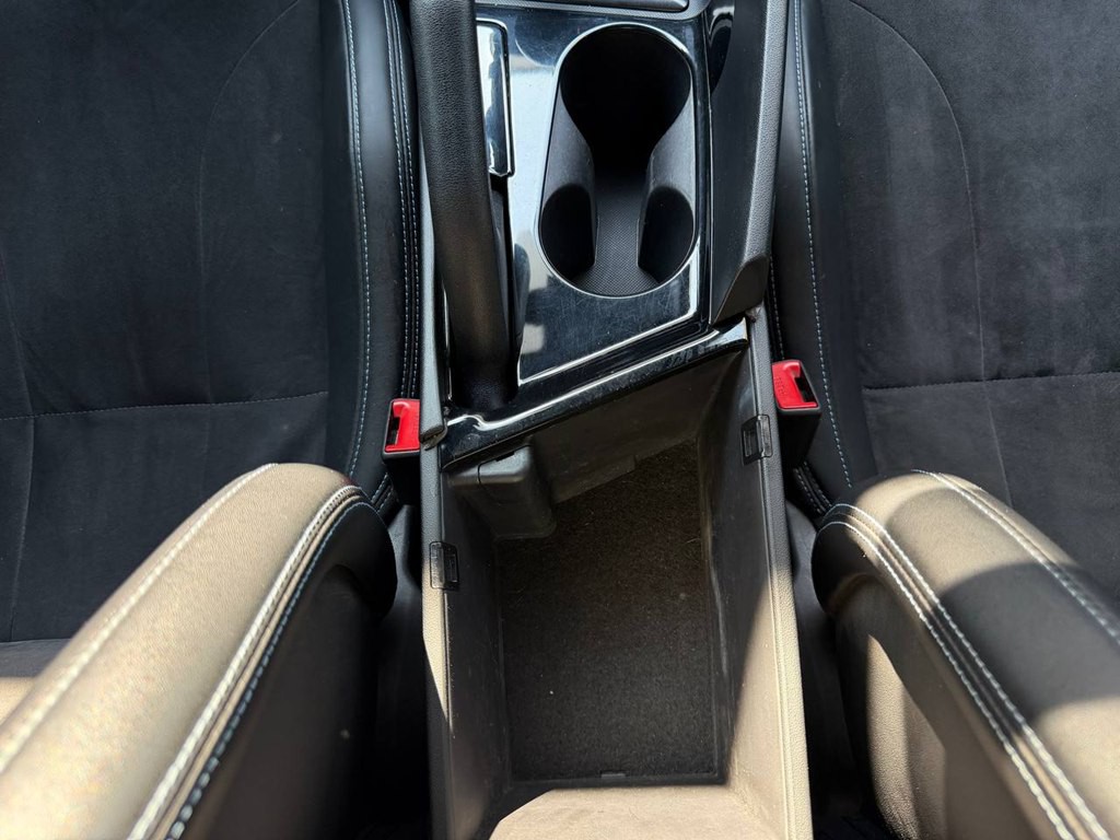 2022 Hyundai Elantra Image 36